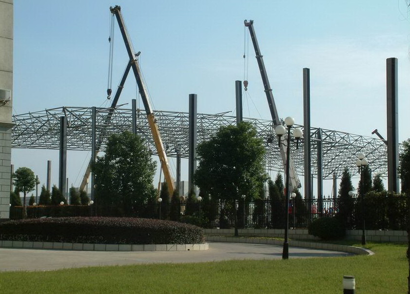 无锡加油站罩棚网架